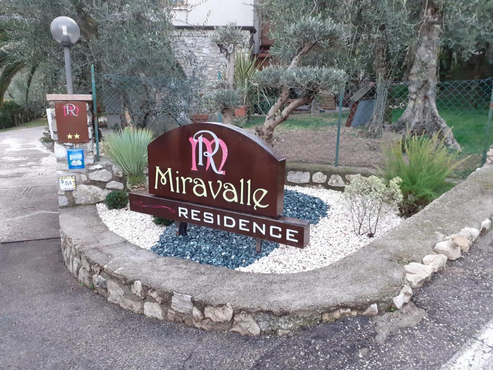Residence Miravalle Лимоне сул Гарда Екстериор снимка